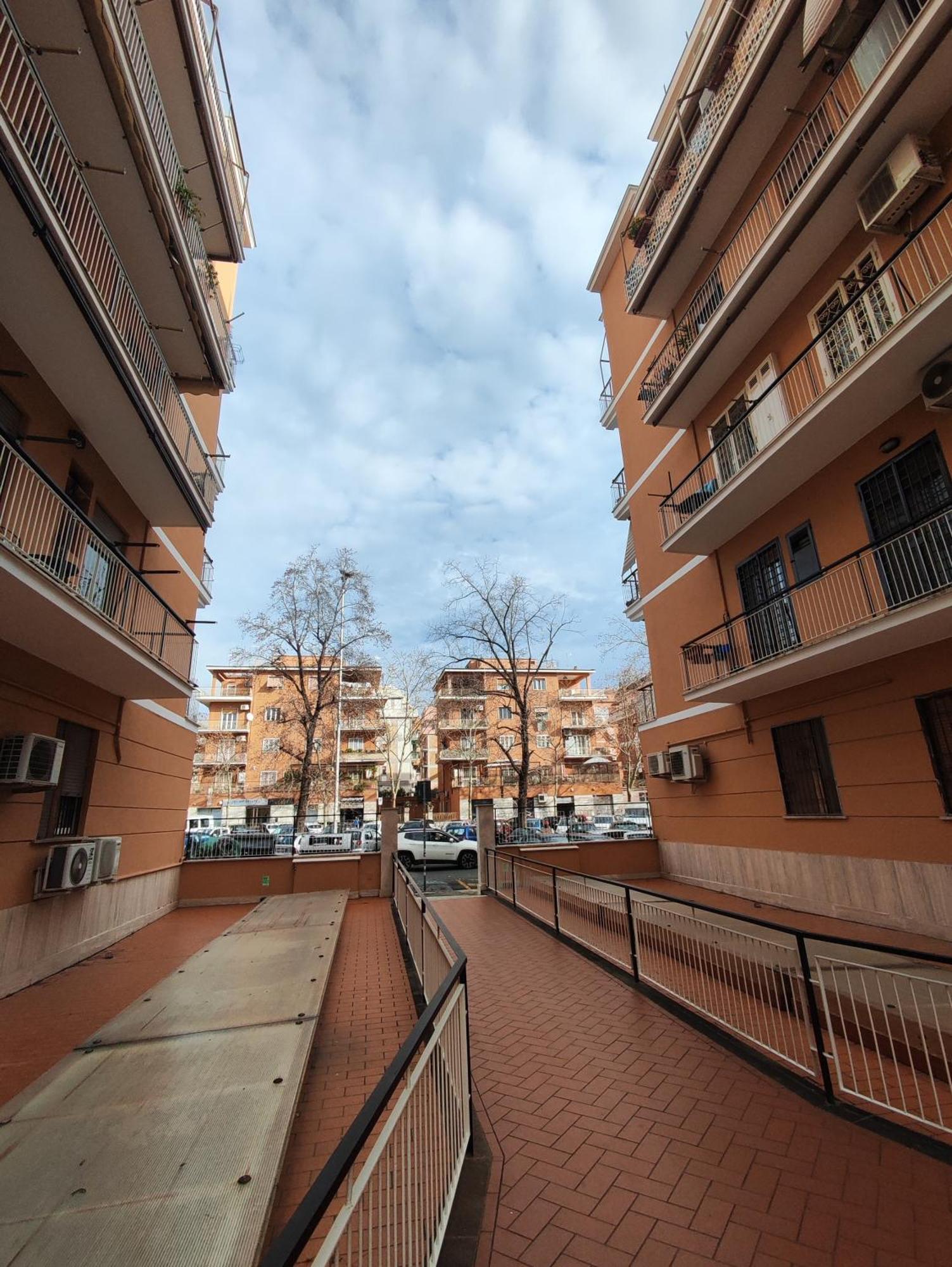 Betulle'S House Apartment Roma Ngoại thất bức ảnh